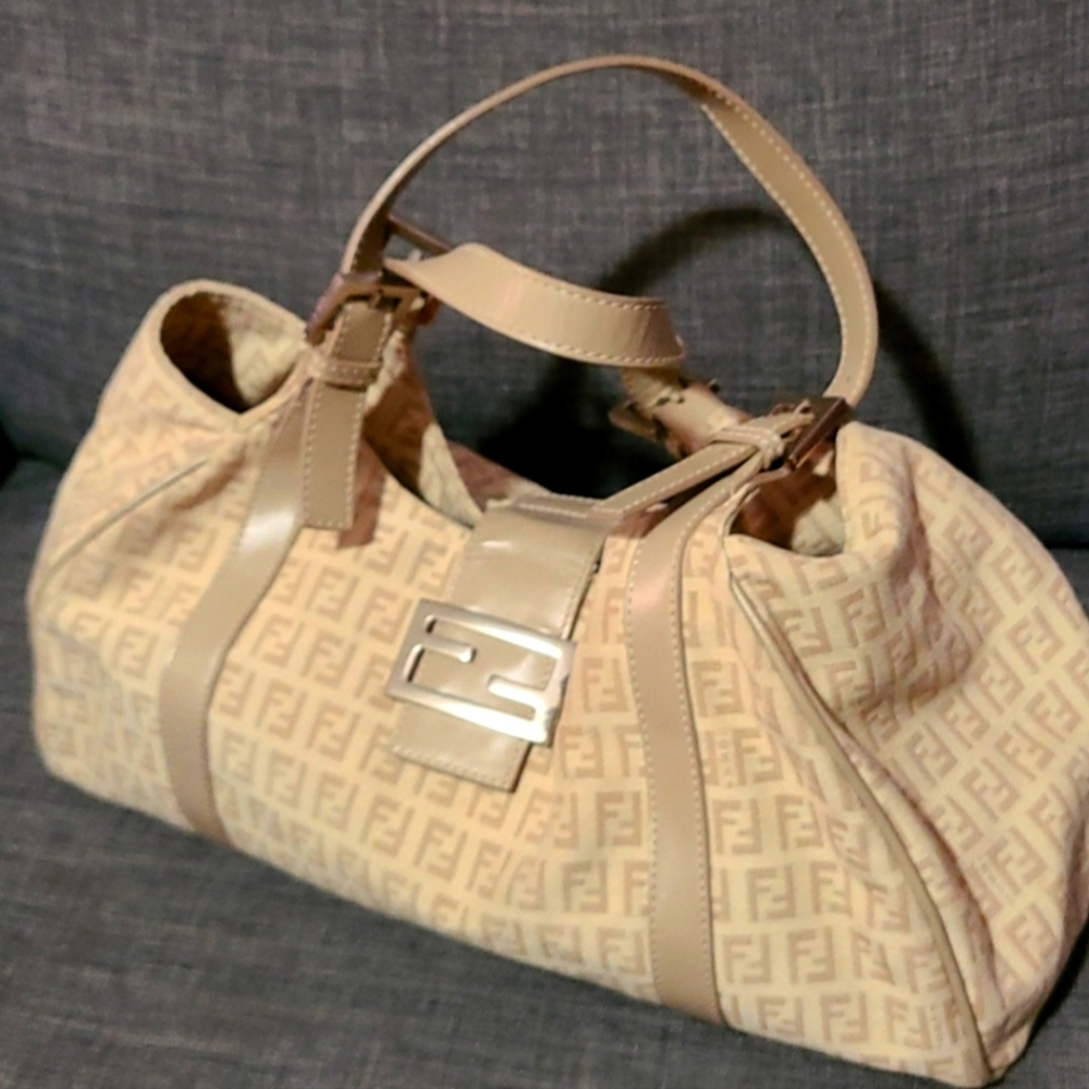 💯 Authentic Fendi Zucca Shoulder Bag 🍀